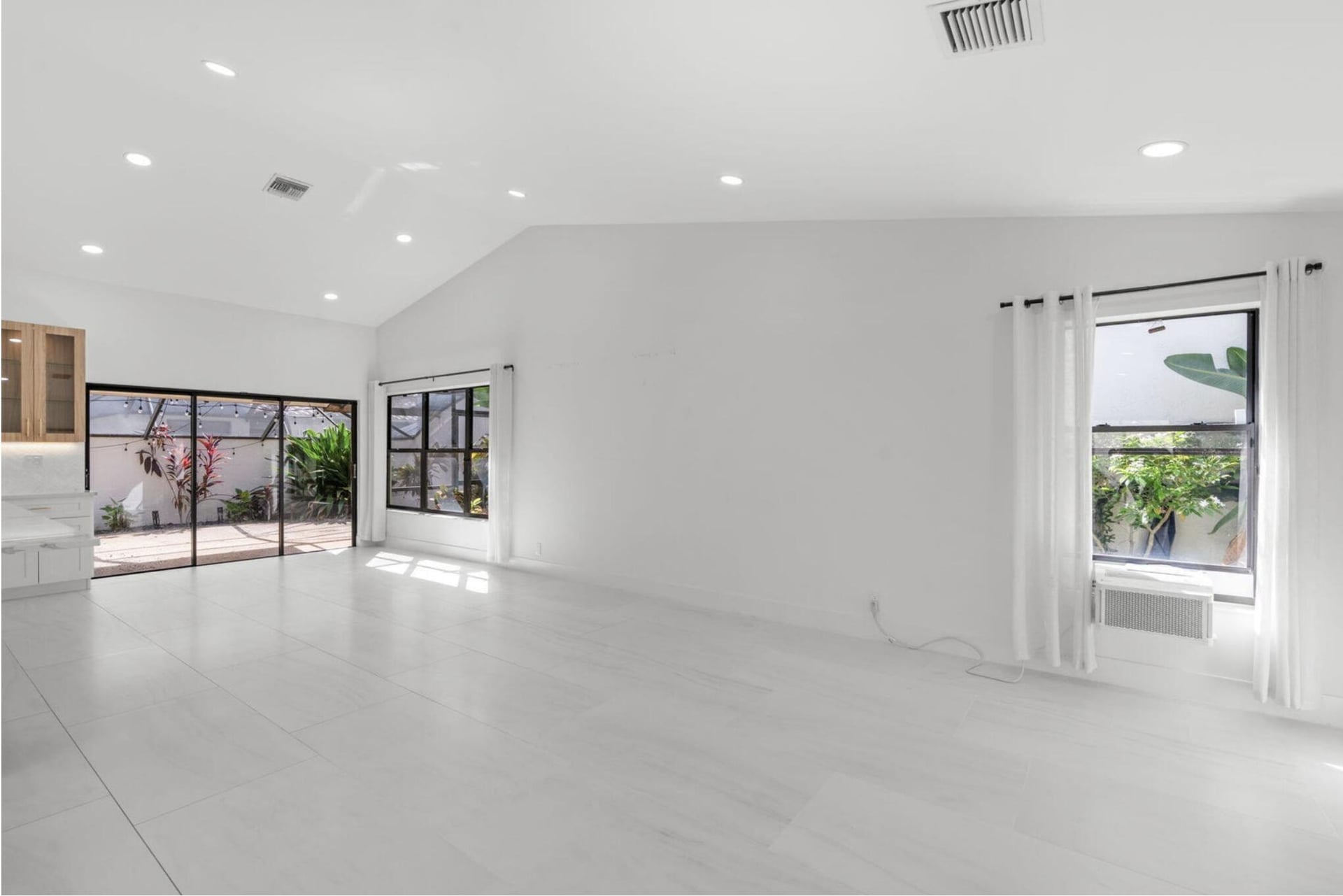 Residence photo 11