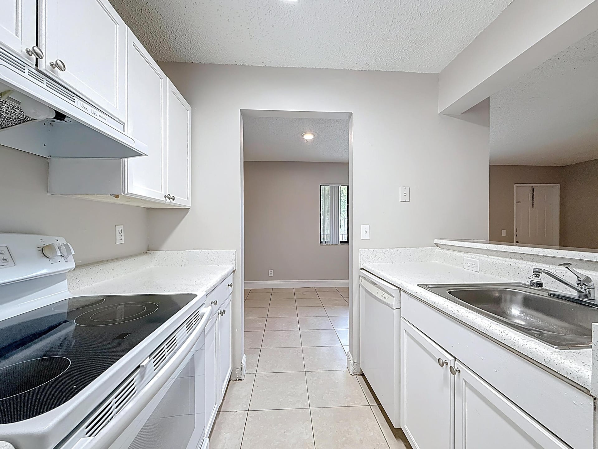  Residence photo 4
