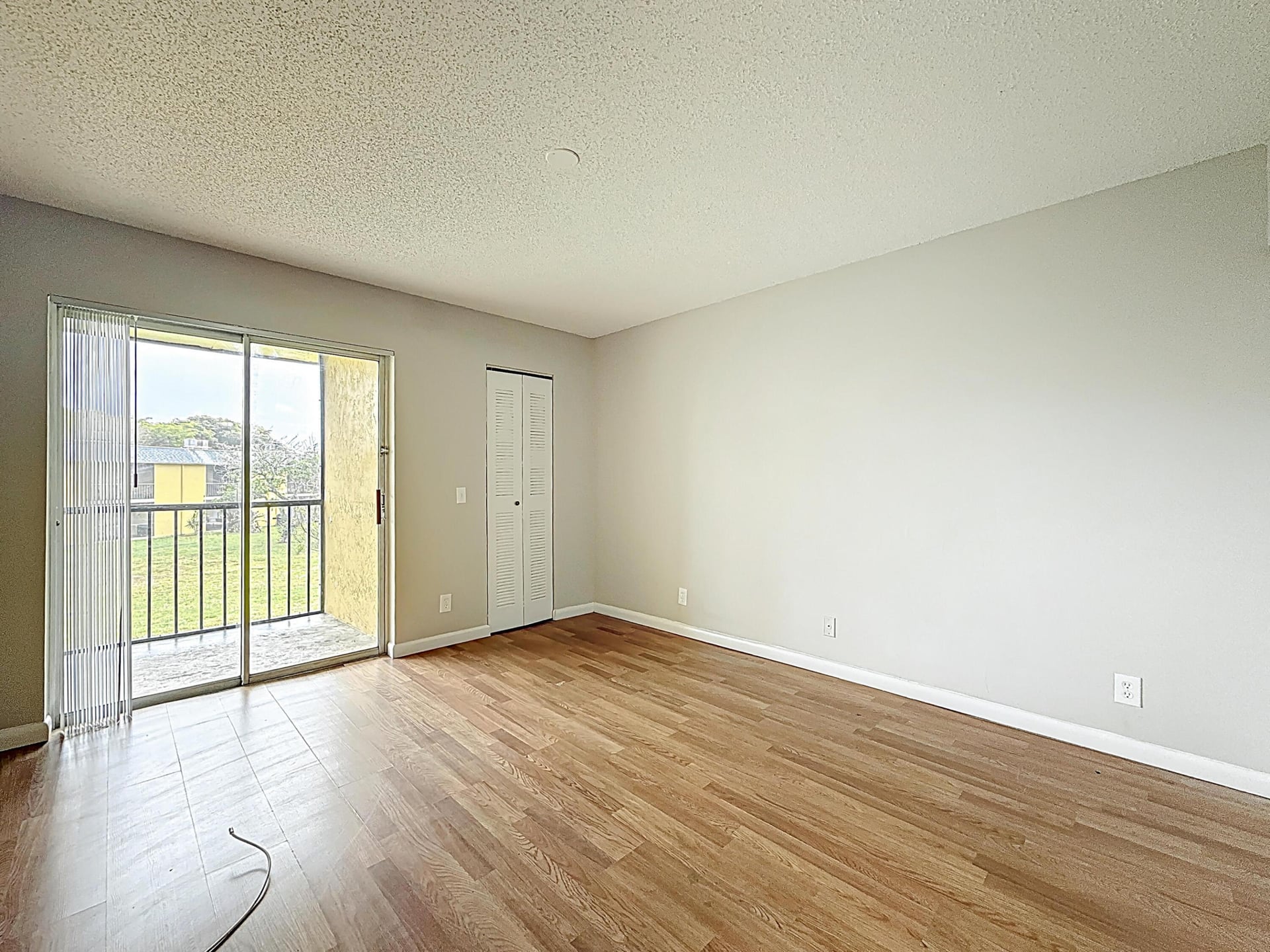  Residence photo 15