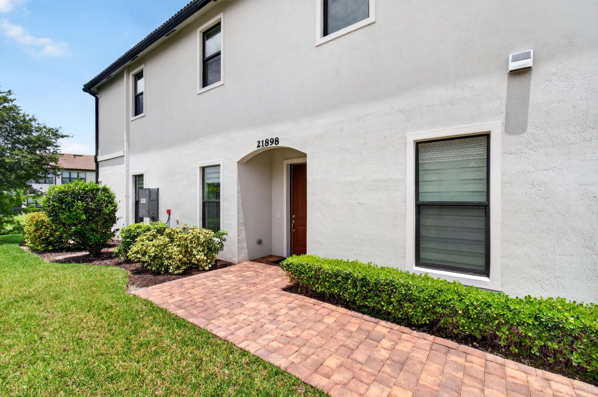Residence photo 2