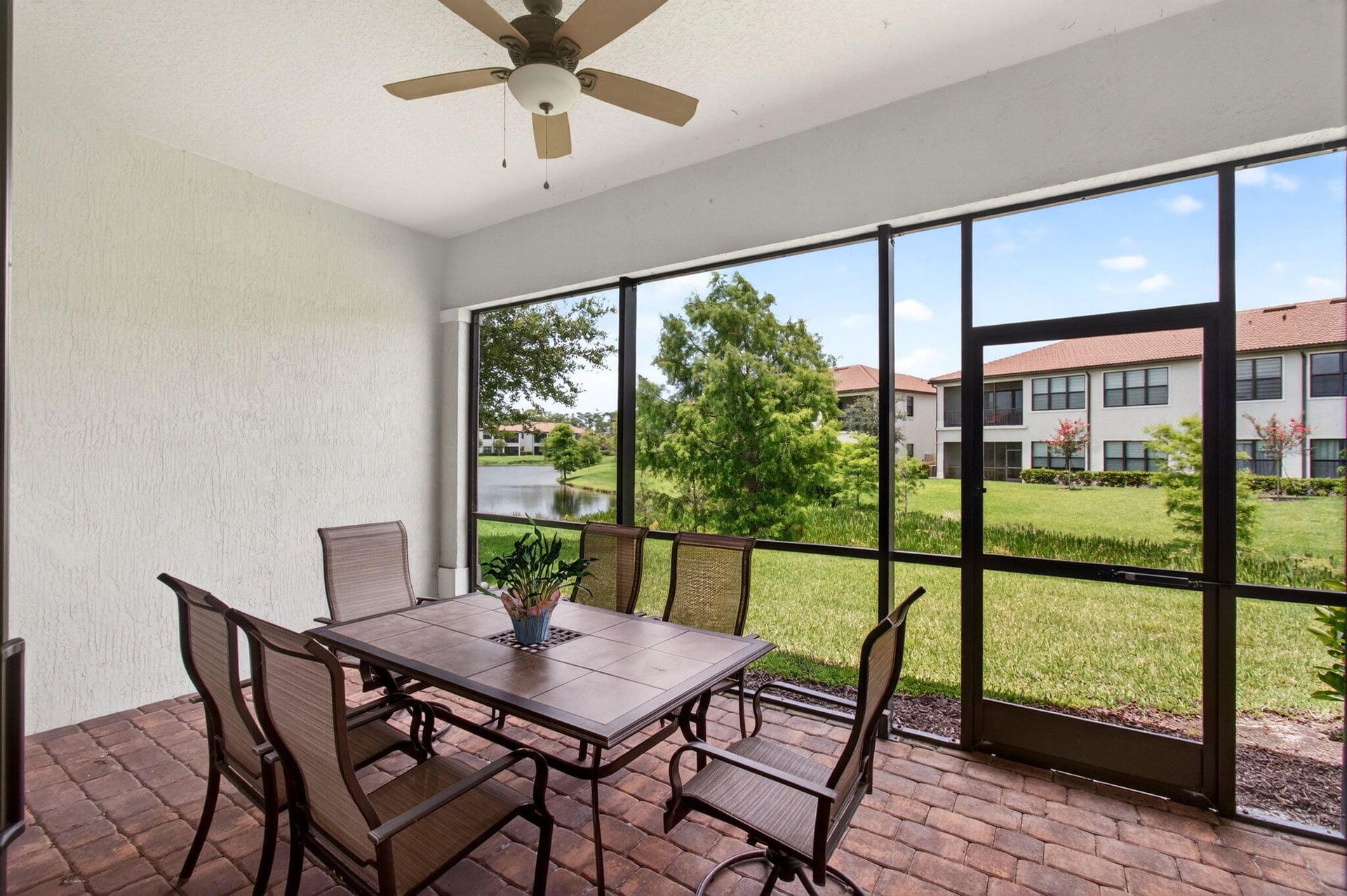 Residence photo 42