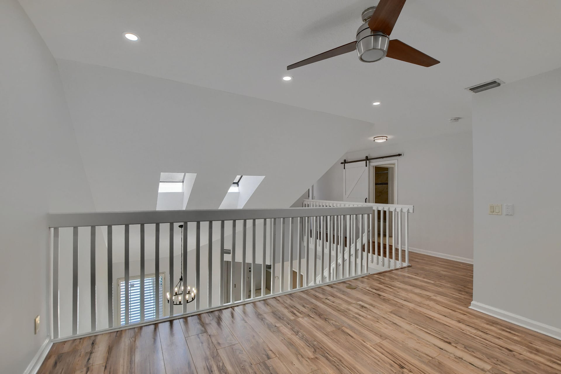 Unit 6 photo 19