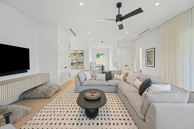 Residence photo 33