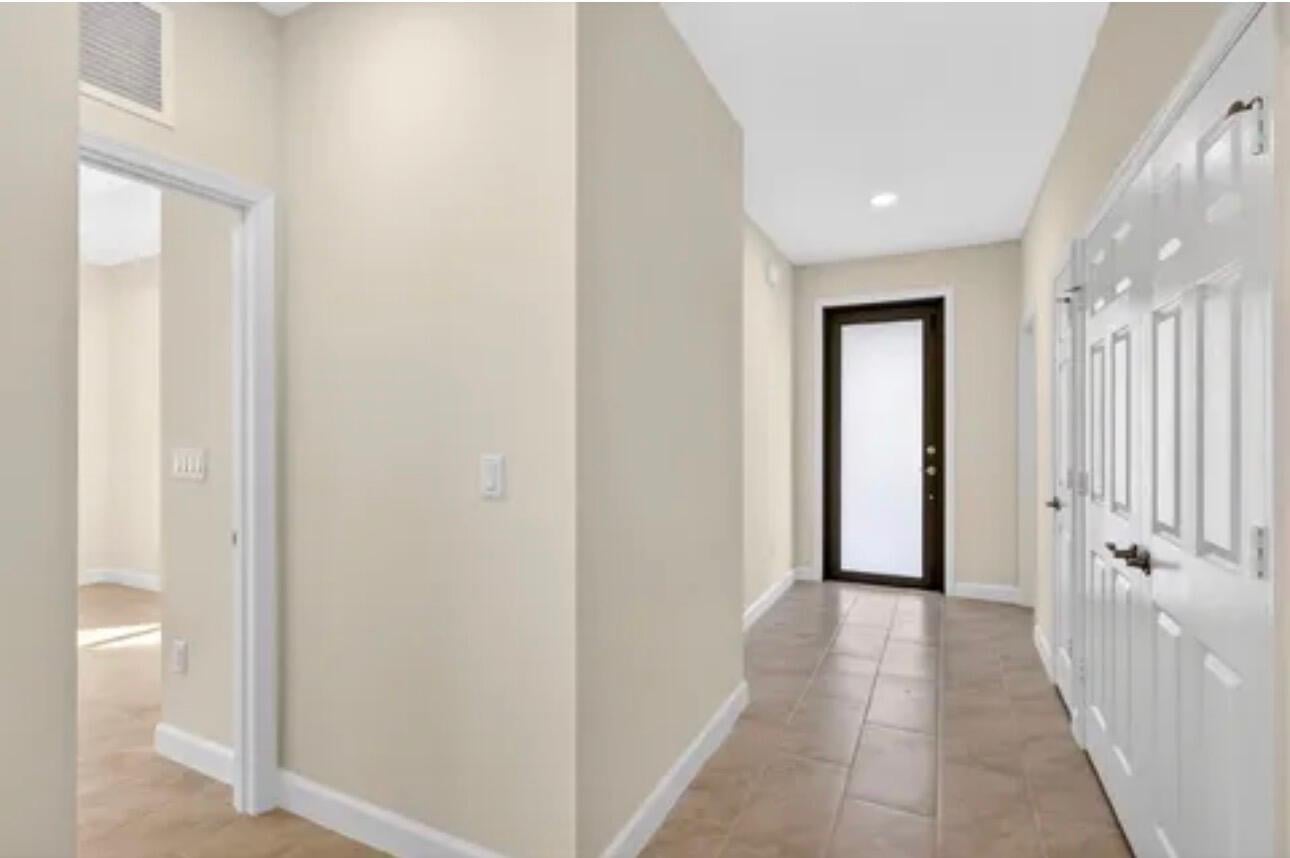 Residence photo 2