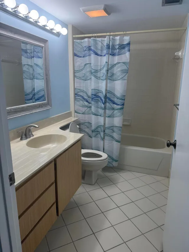  Unit 402 photo 12