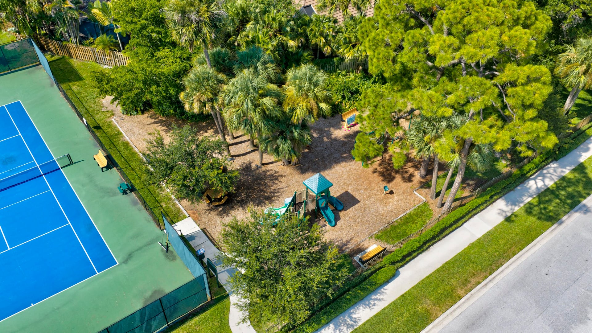  Residence photo 60