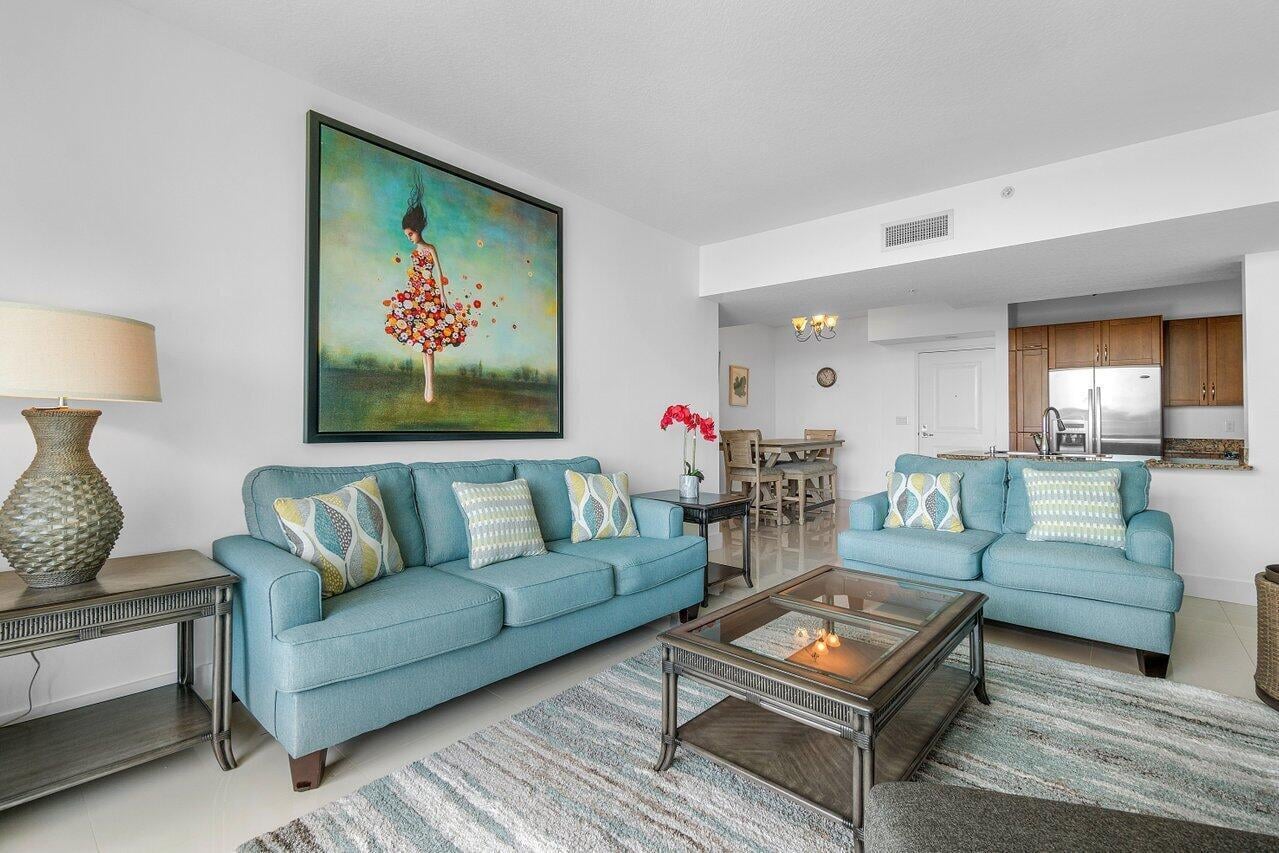 Unit Apt 606 photo 6