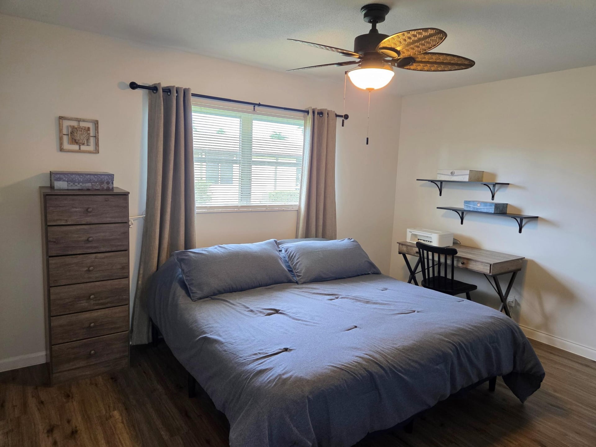 Unit C photo 17
