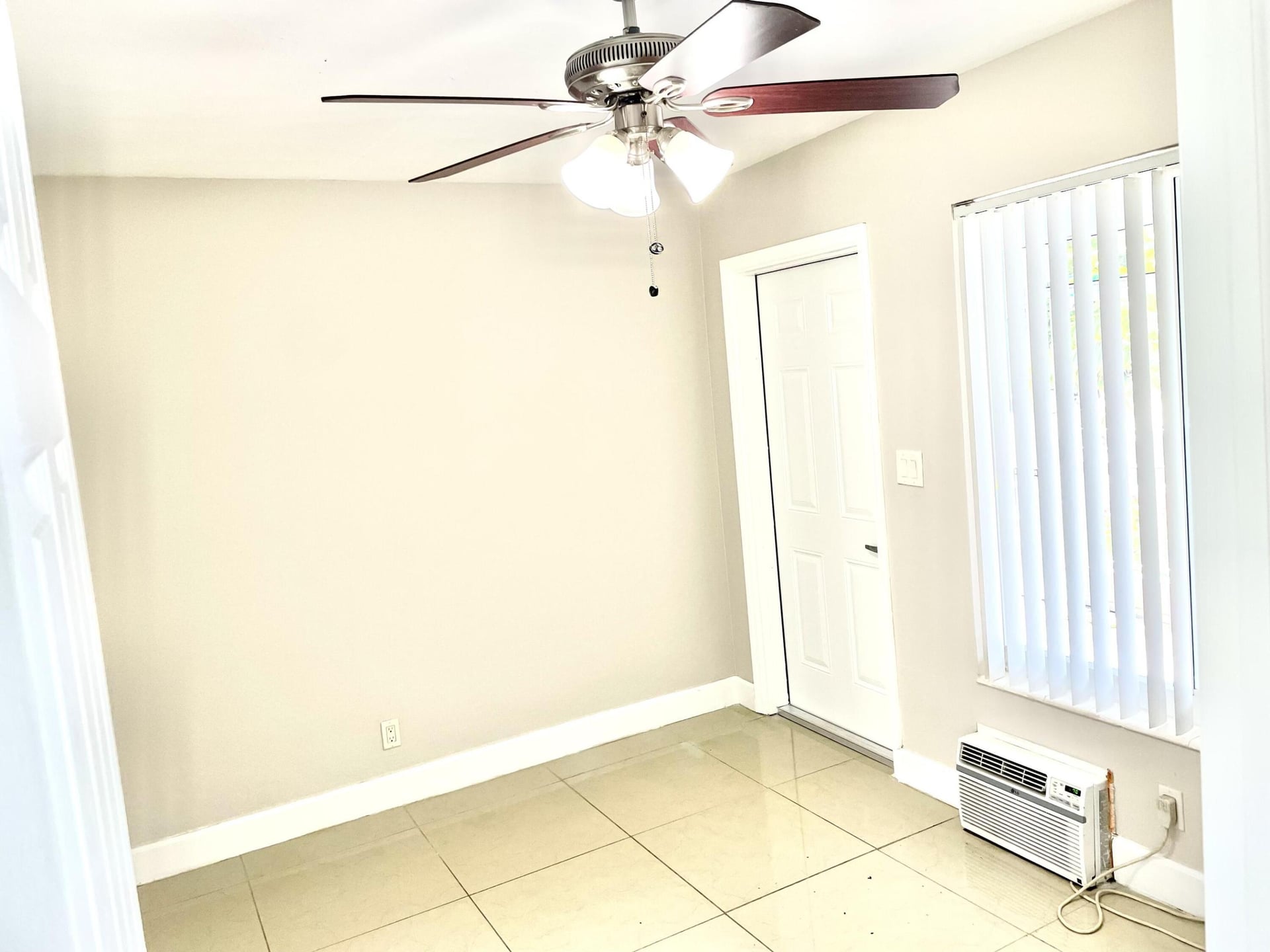 Residence photo 6