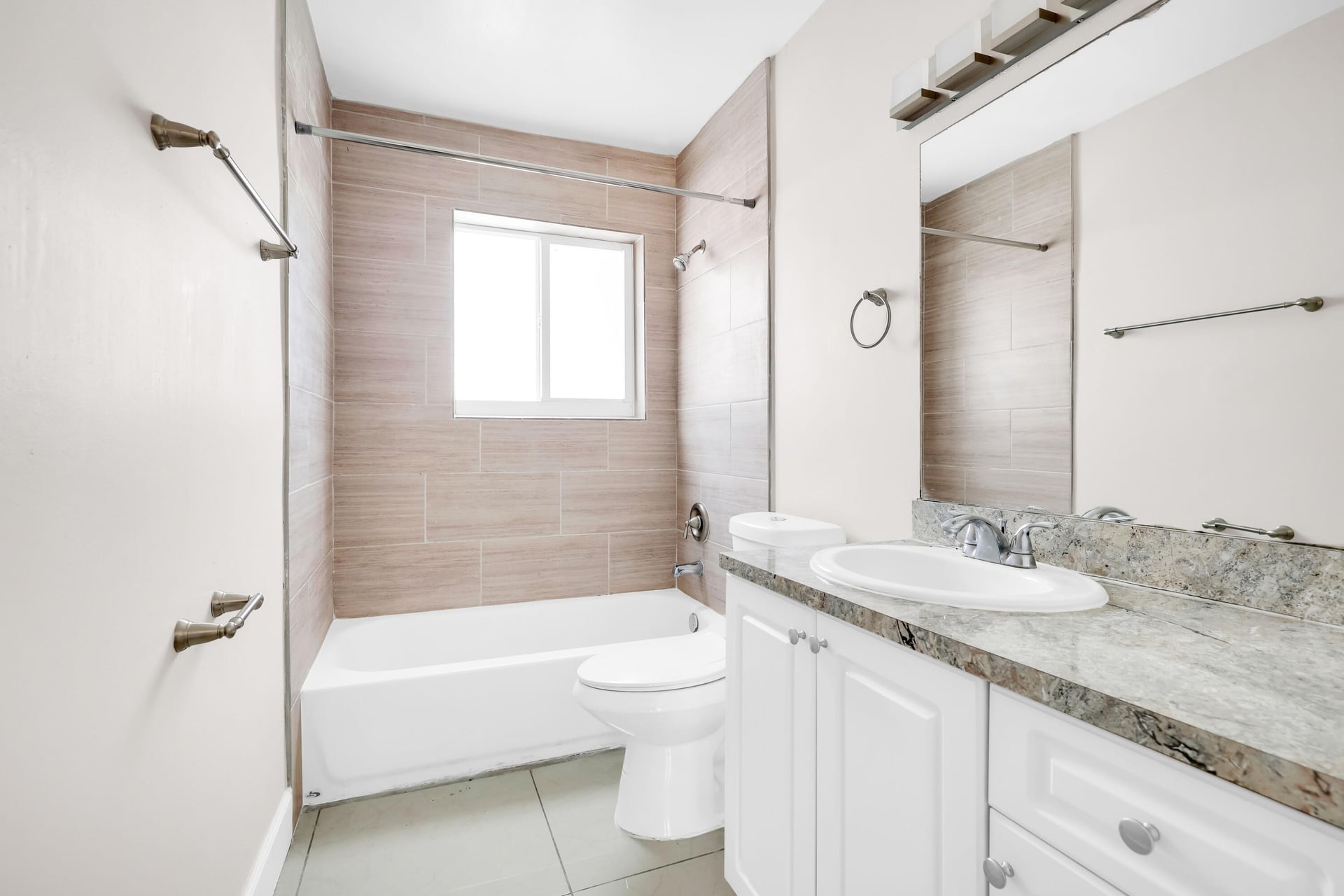 Residence photo 47