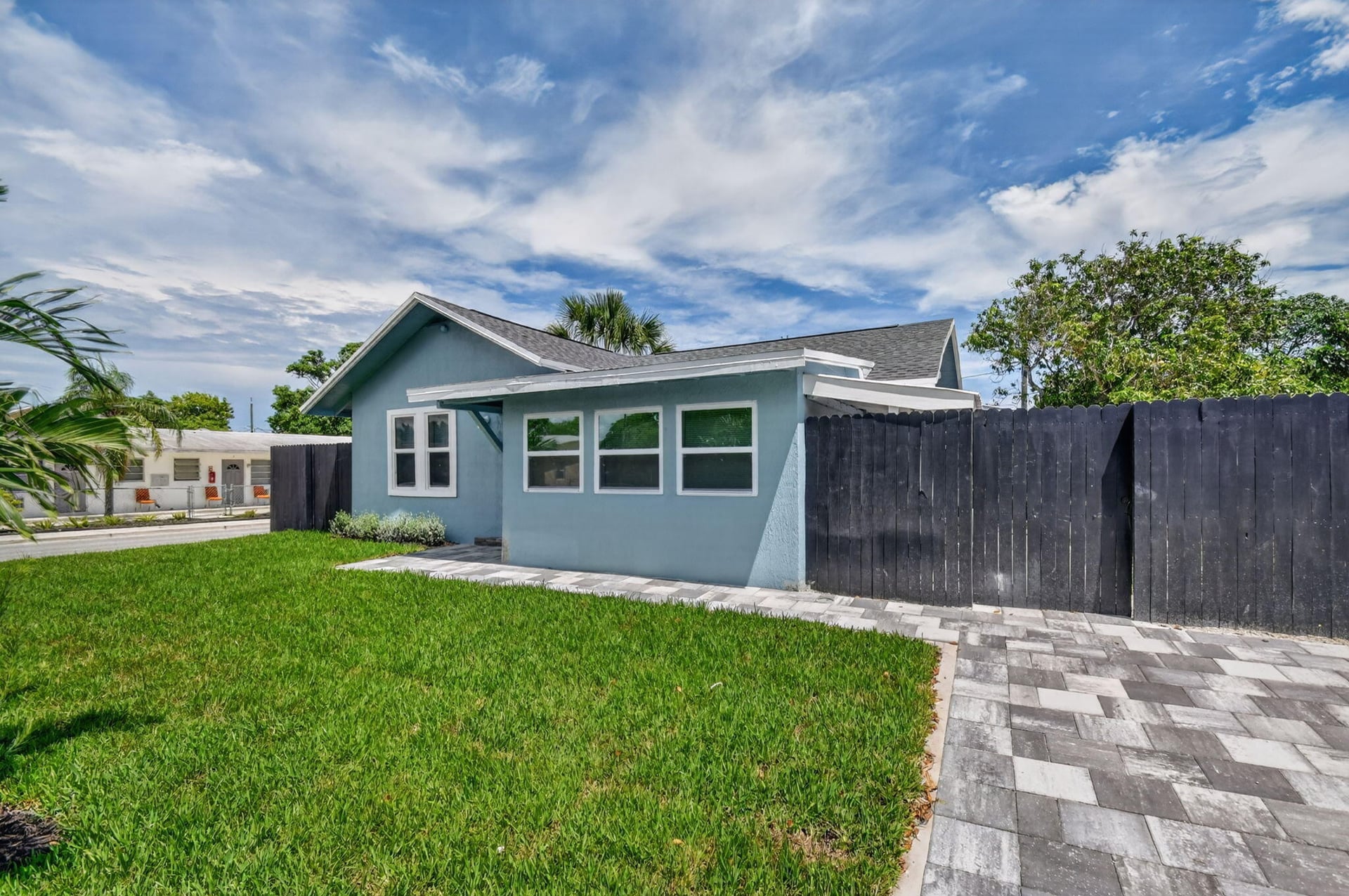  Residence photo 5