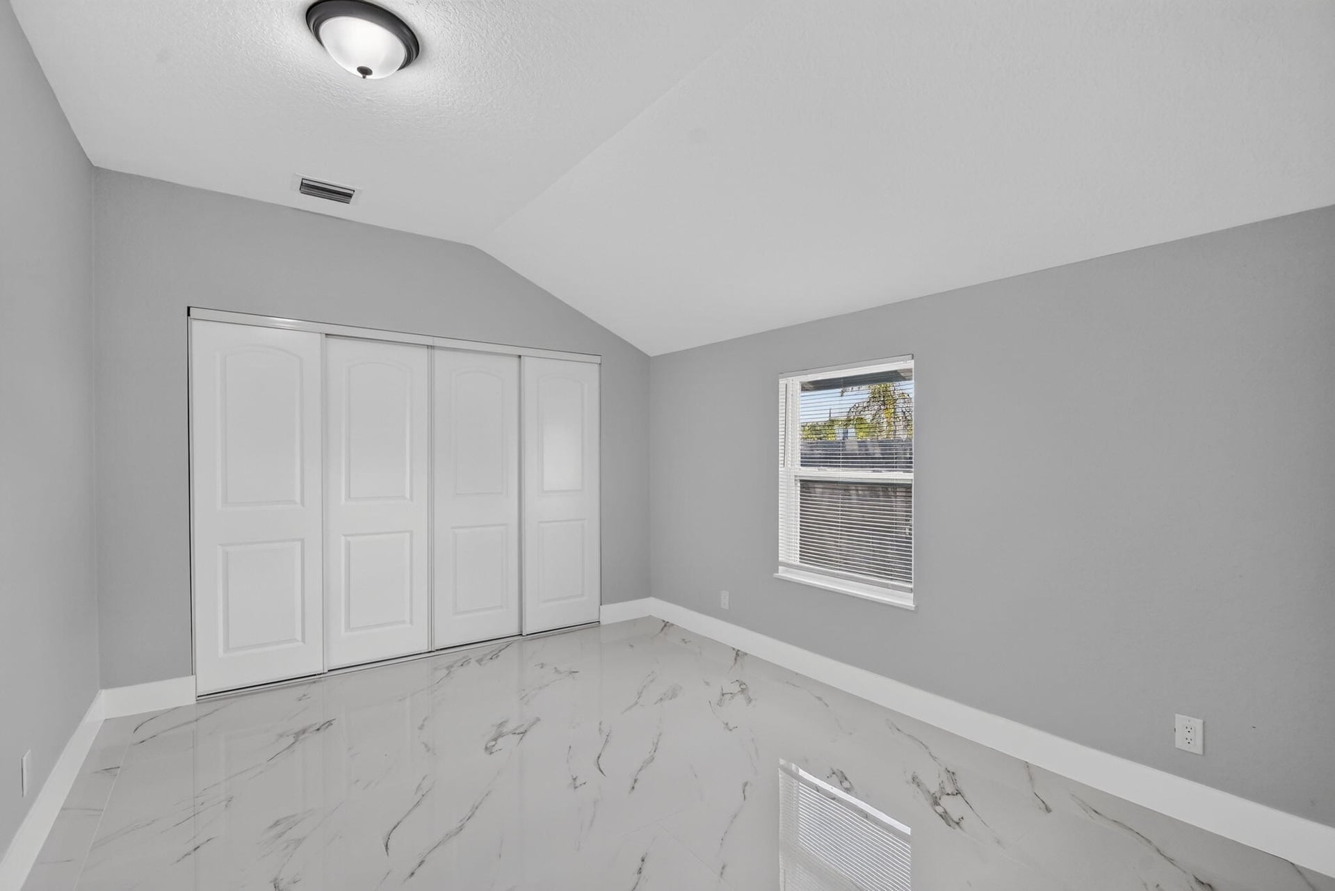  Residence photo 27