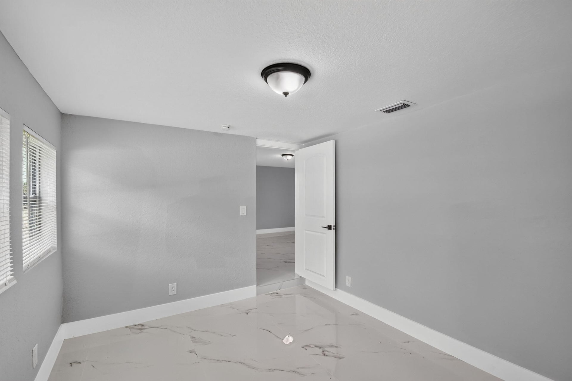  Residence photo 35
