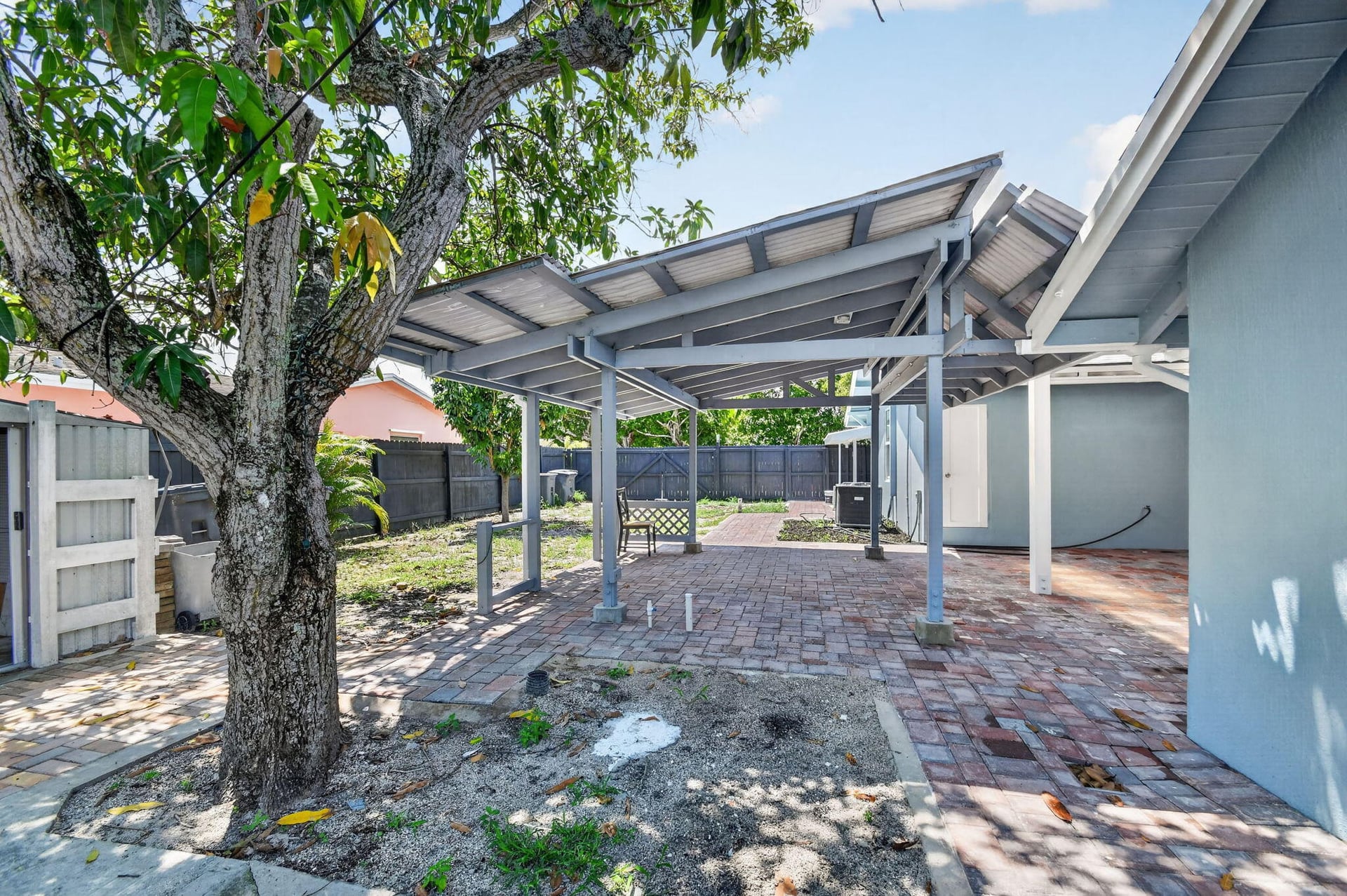  Residence photo 42