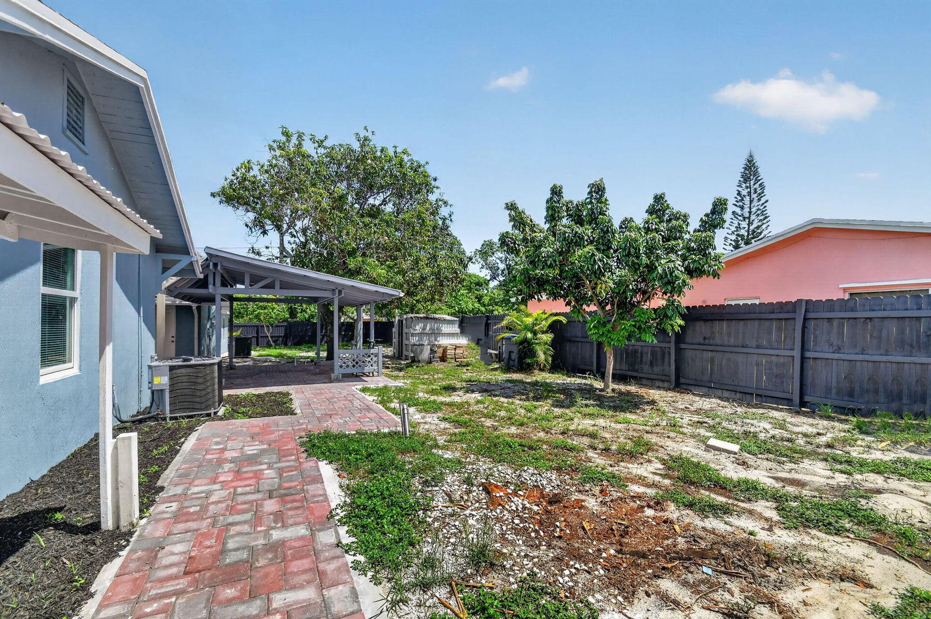  Residence photo 44