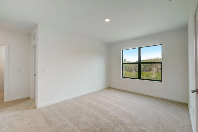 Residence photo 15