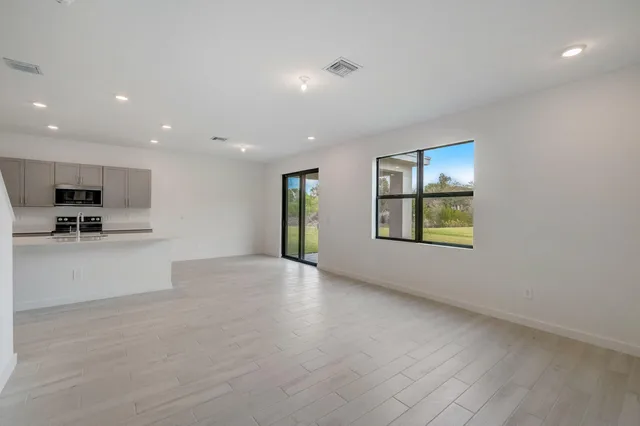 Residence photo 23