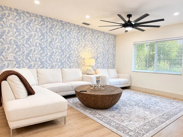 Residence photo 2