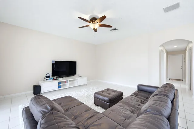Boca Isles Residence photo 11