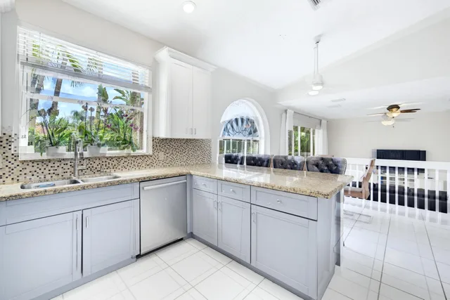 Boca Isles Residence photo 17