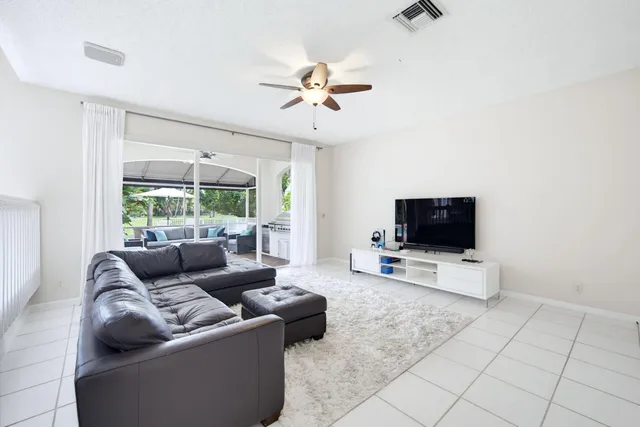 Boca Isles Residence photo 23