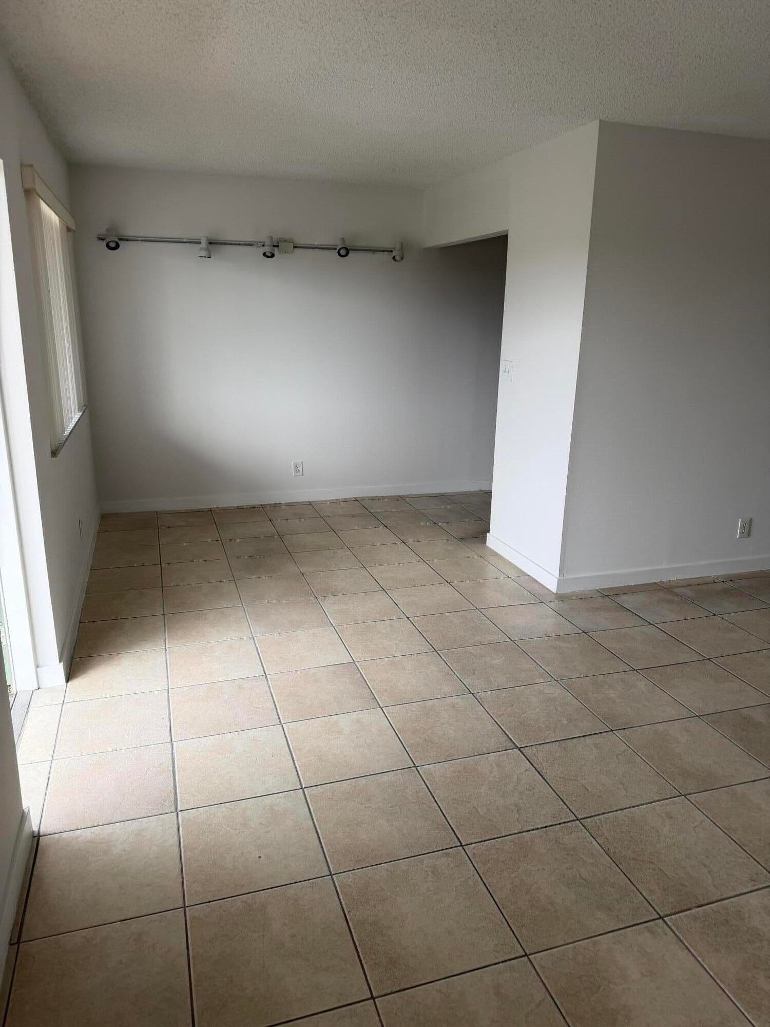 Unit 314 photo 11