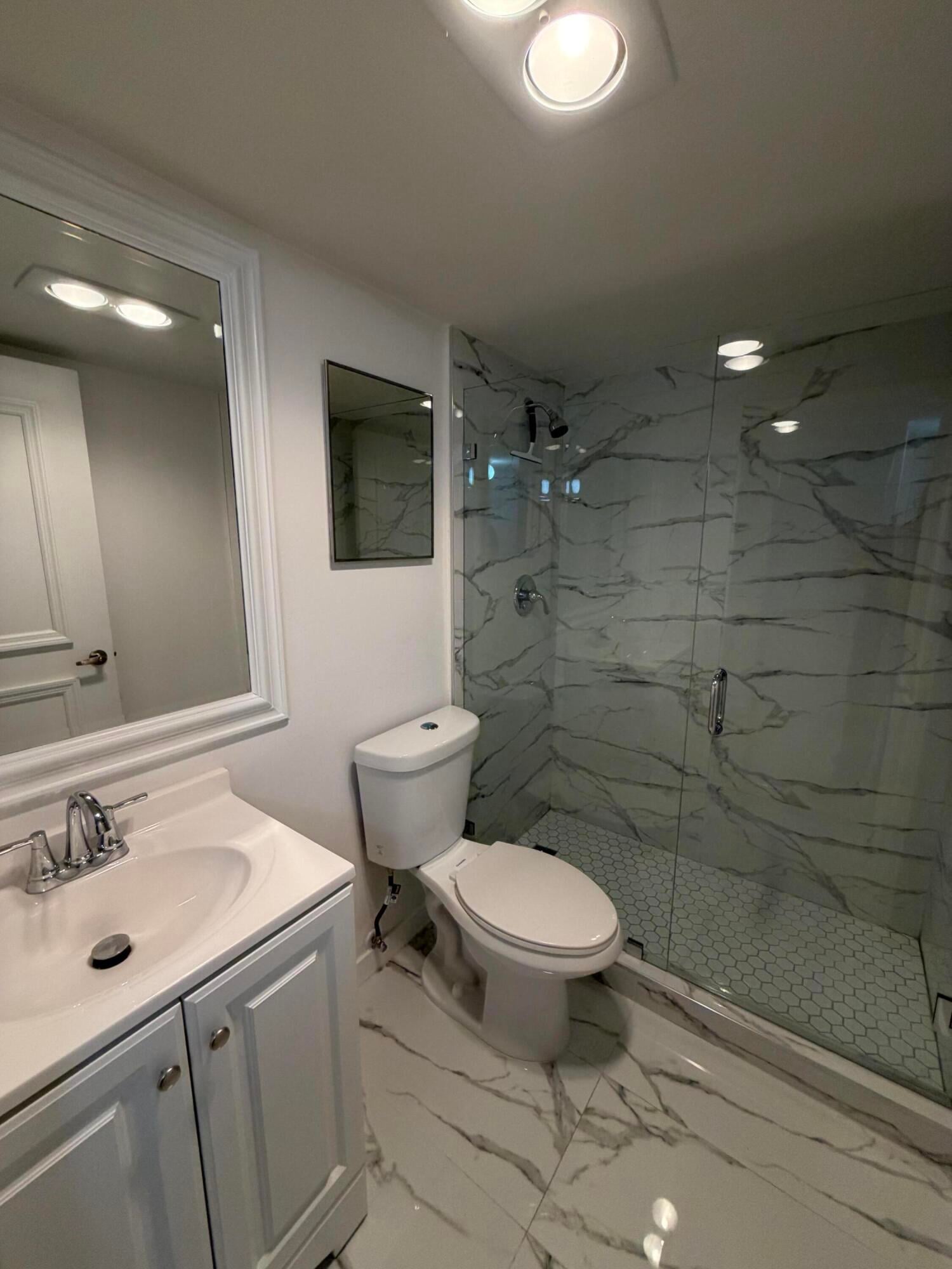 Unit 314 photo 16