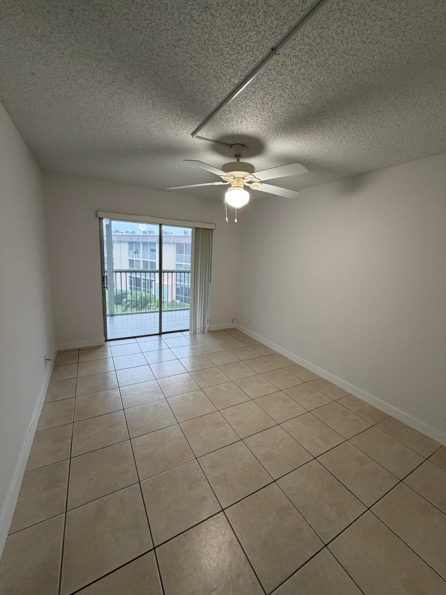 Unit 314 photo 23