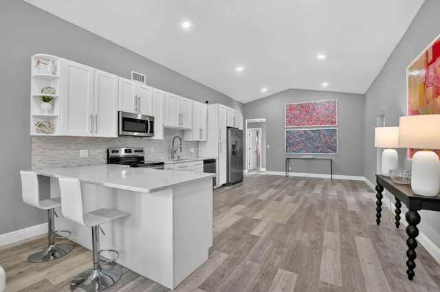 Residence photo 5