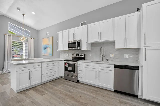 Residence photo 9