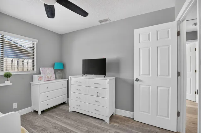 Residence photo 12