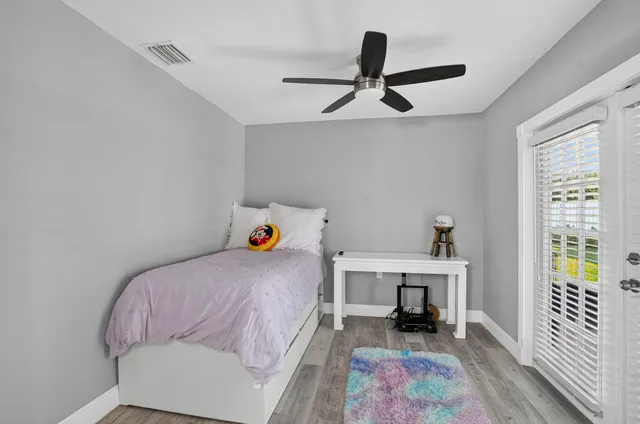 Residence photo 16