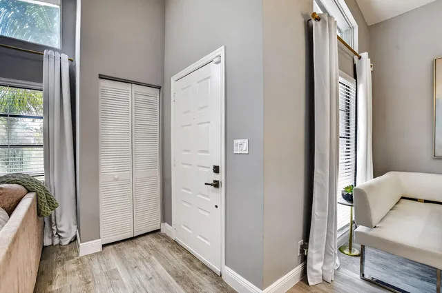 Residence photo 62