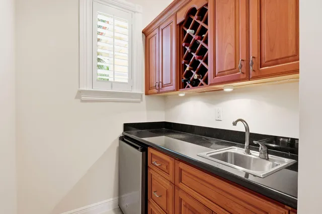  Residence photo 24