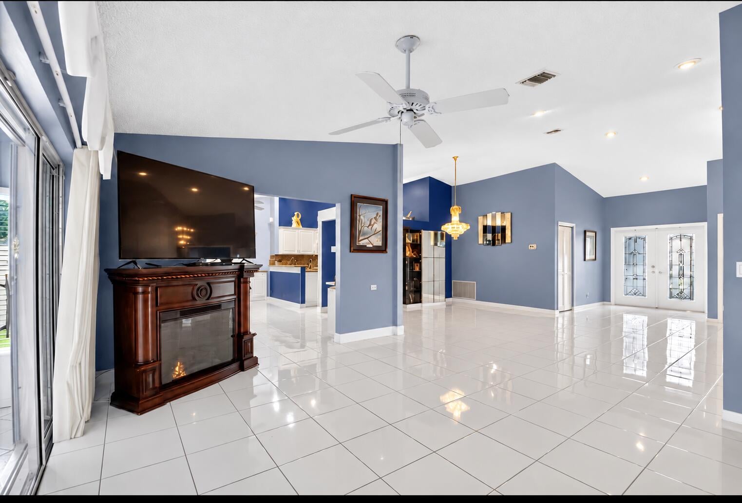  Residence photo 5