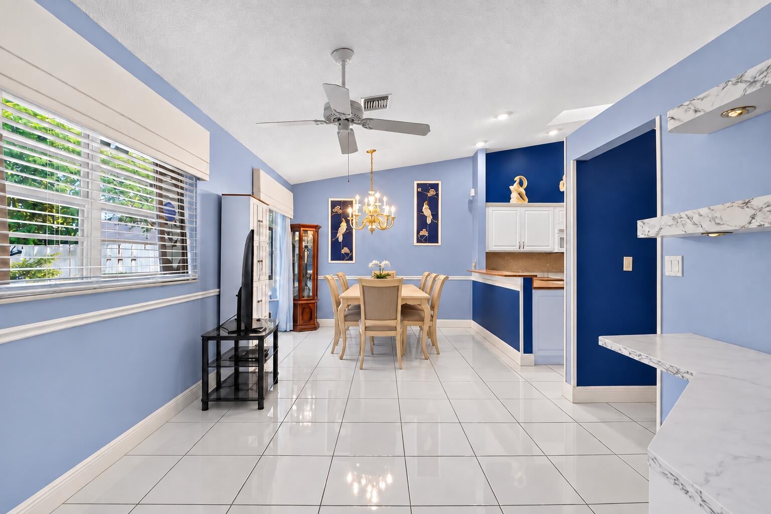  Residence photo 6
