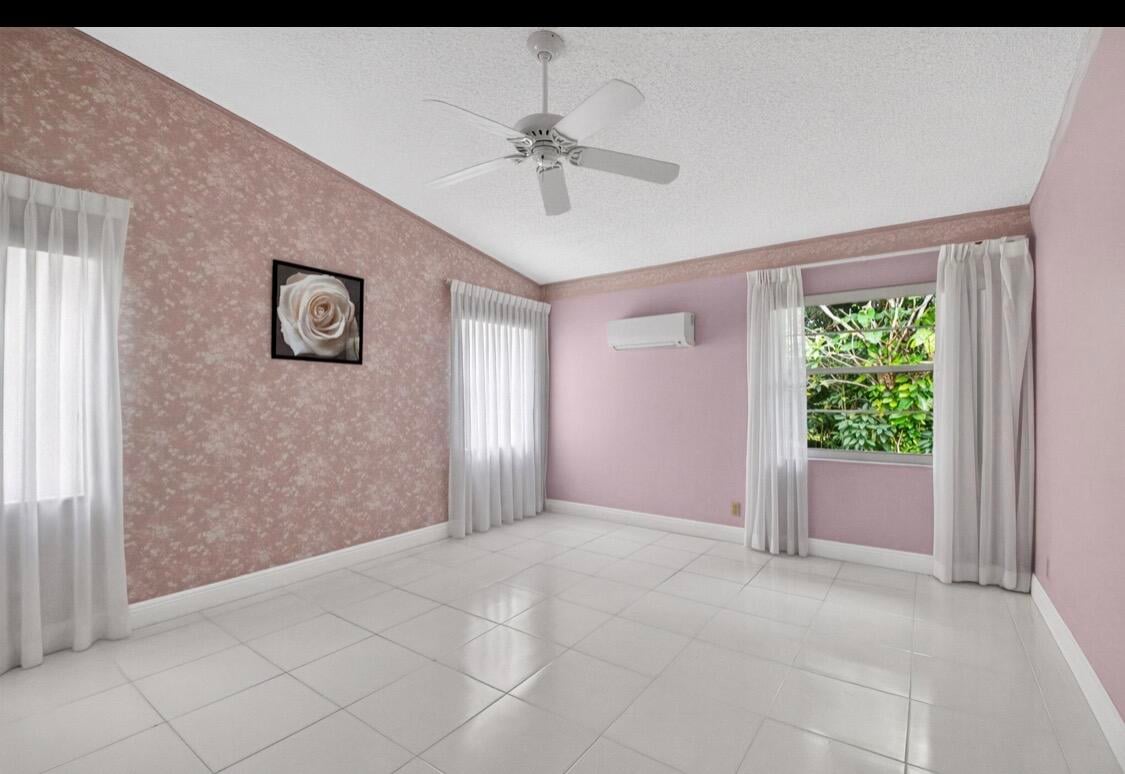  Residence photo 9