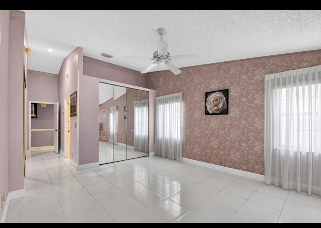  Residence photo 11