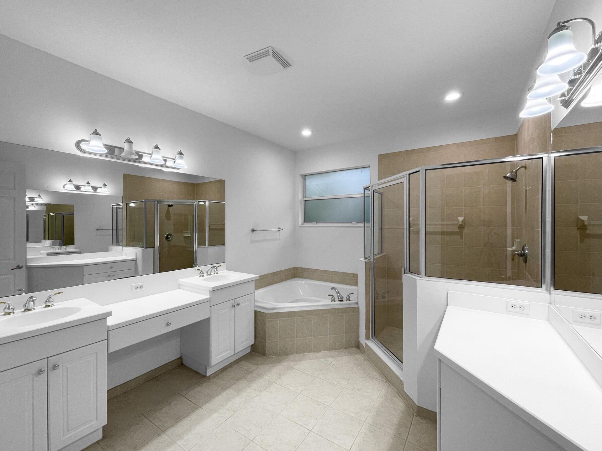  Residence photo 7