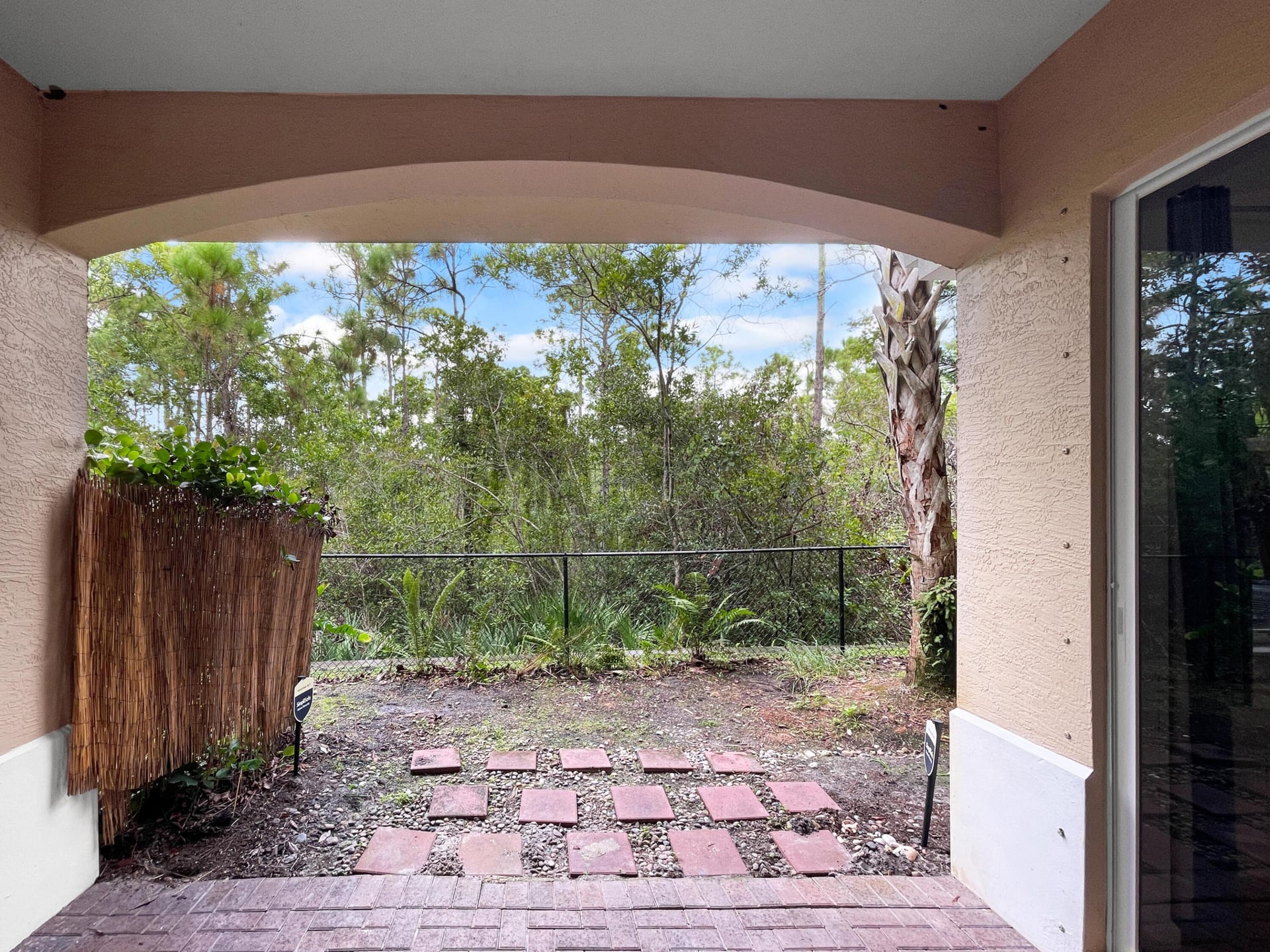  Residence photo 32