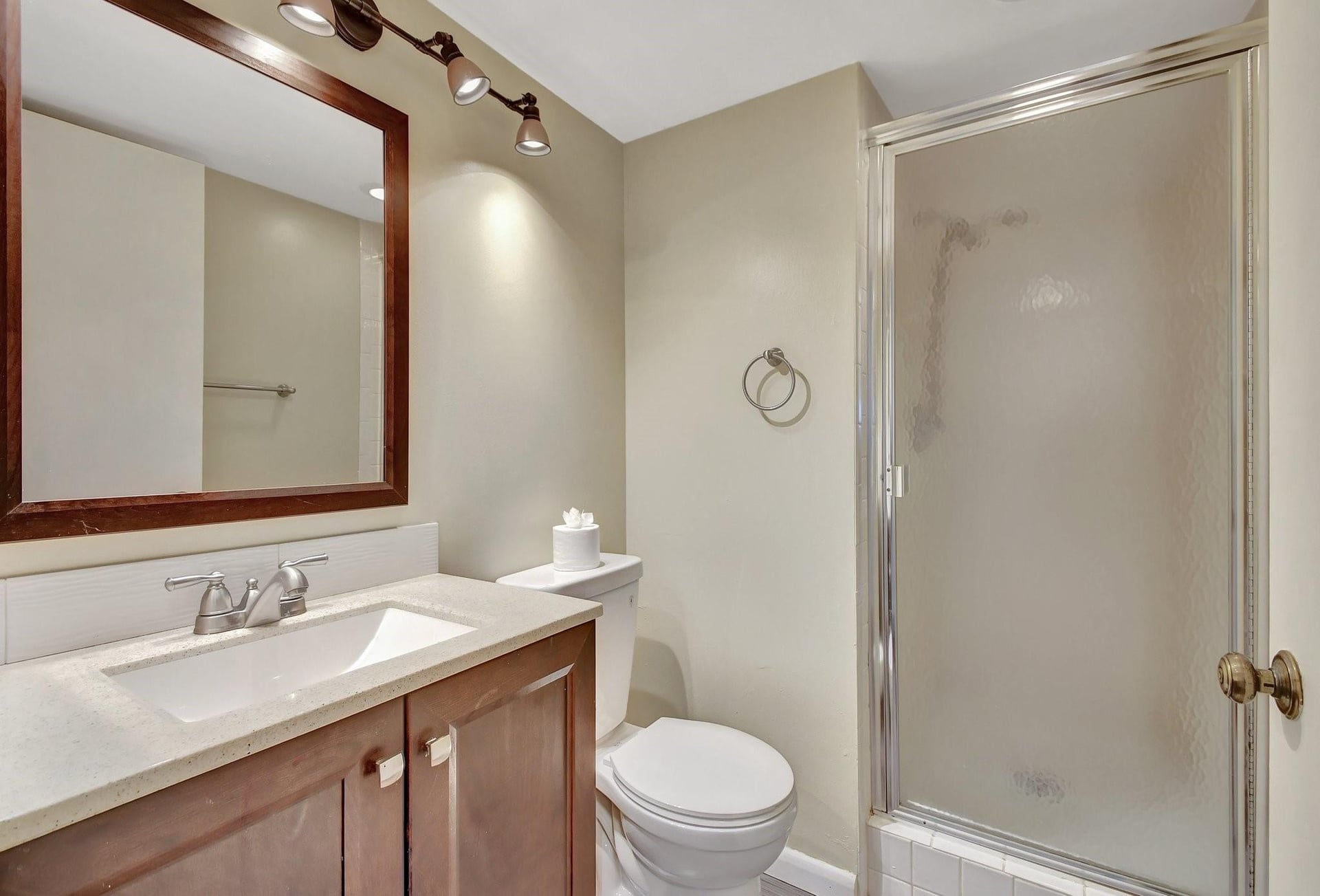 Unit 303 photo 11