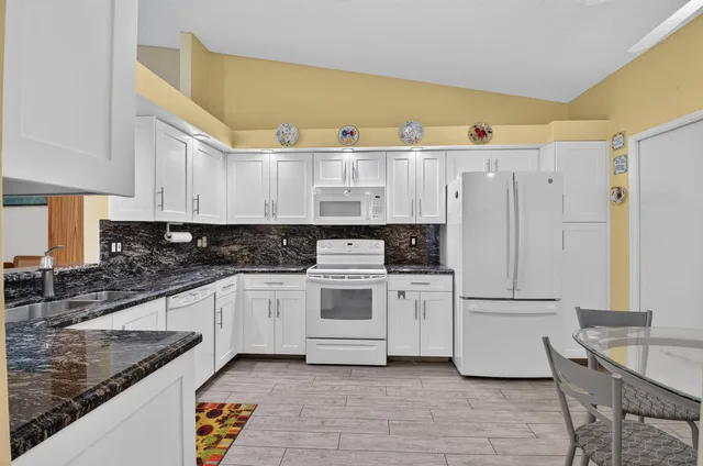  Residence photo 13