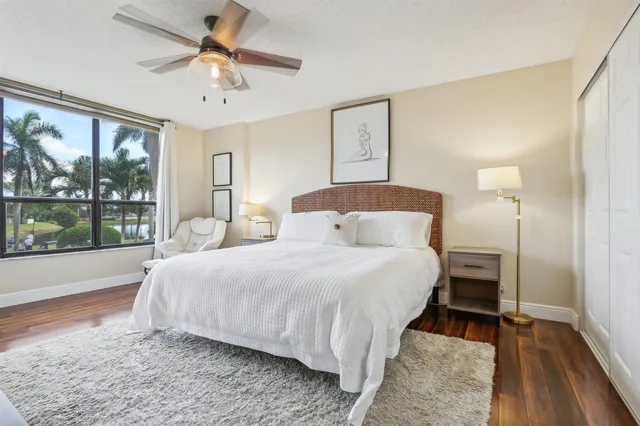 Unit 202 photo 14