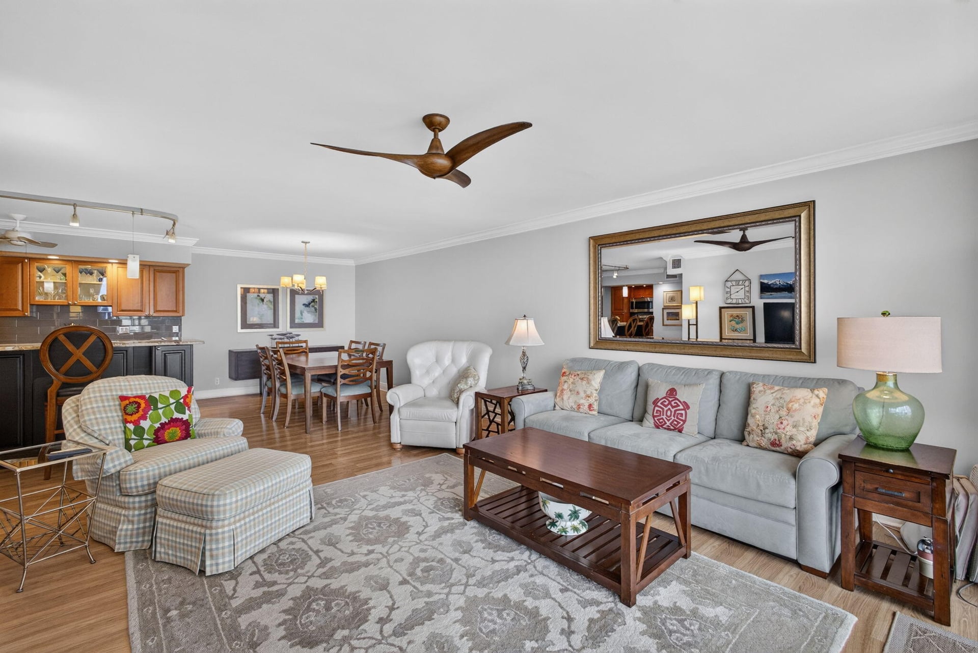 Aquarius Condominium Unit 304 photo 17