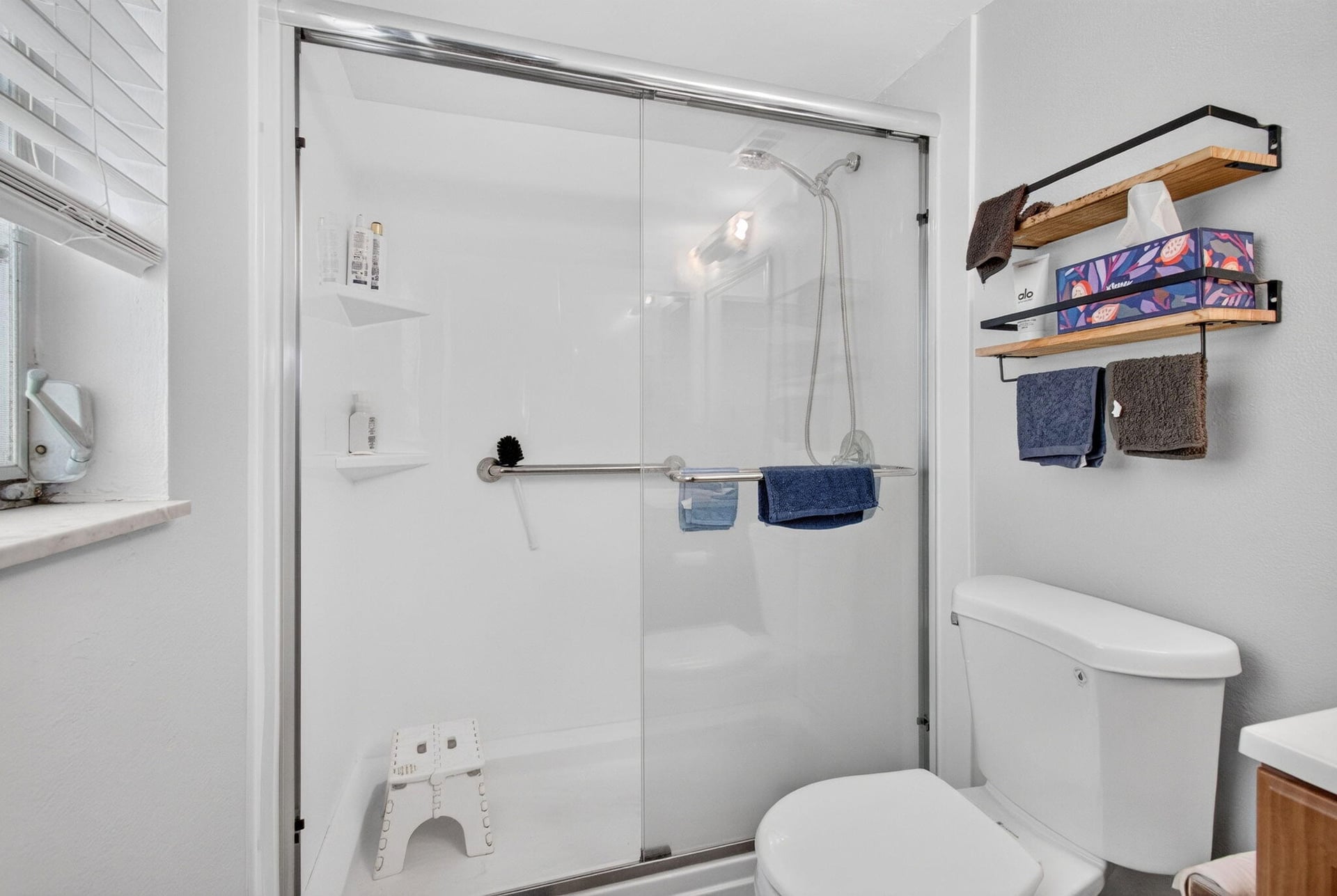 Unit 108 photo 28