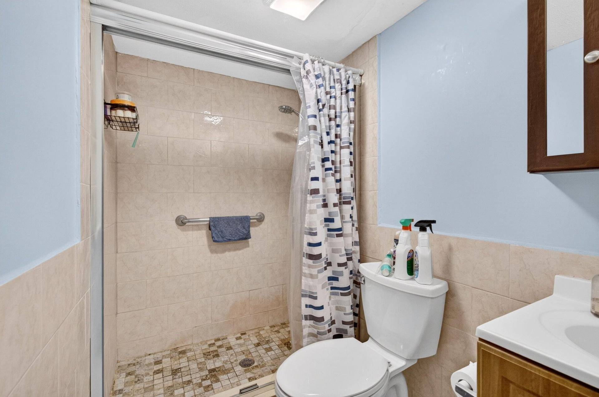 Unit 108 photo 37