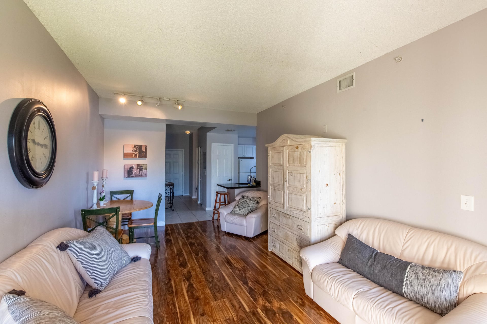 Unit 505 photo 5