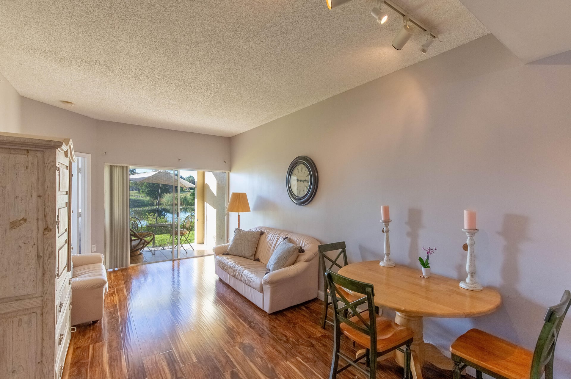Unit 505 photo 6