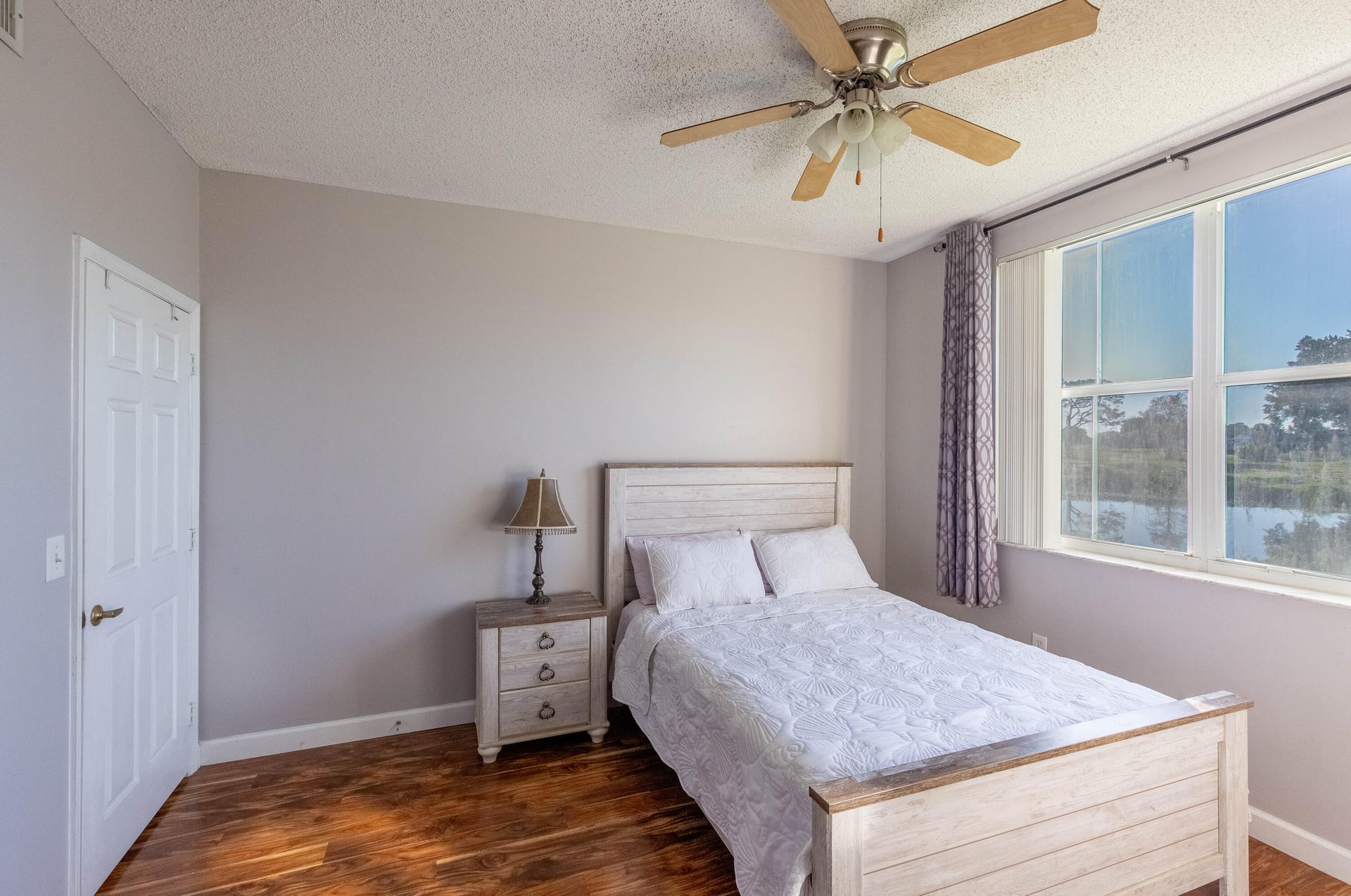 Unit 505 photo 14