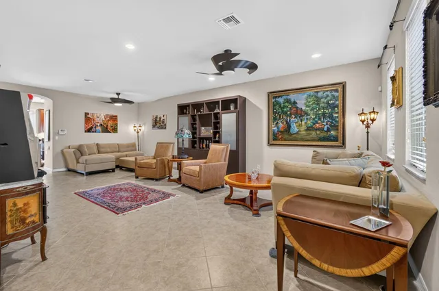 Canterbury Place Residence photo 6